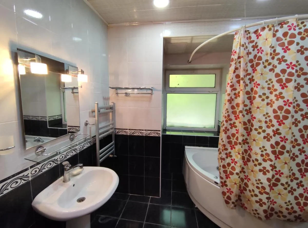 Image 2 of 4 rooms cosy apartment in architectural monument of history and culture building of local significance of Azerbaijan.