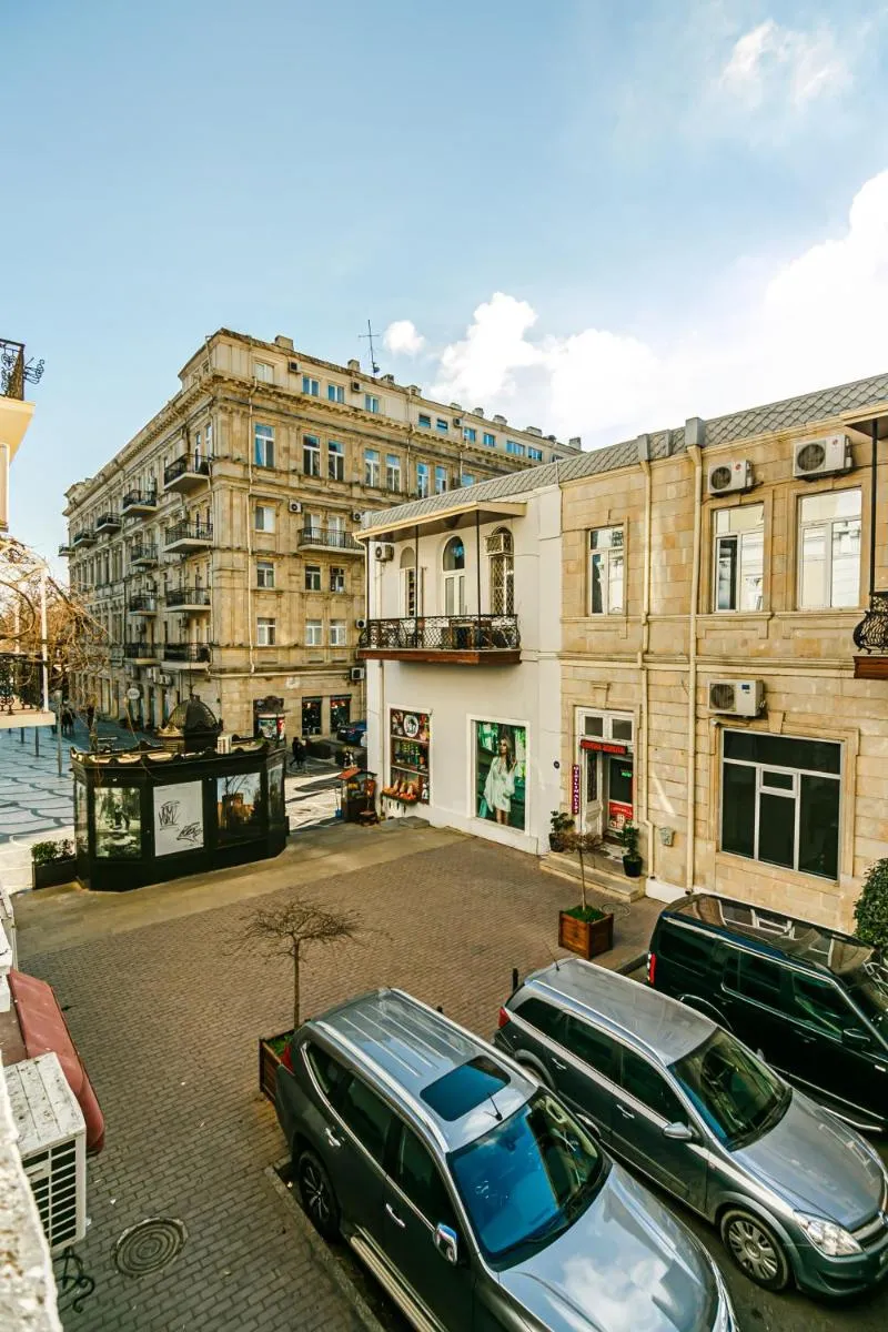 Image 3 of Apartment on Metro Sahil