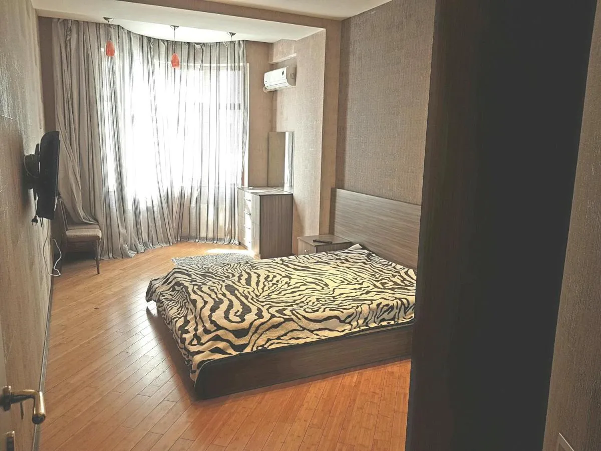 Image 1 of Apartment on MirQasimov st.29