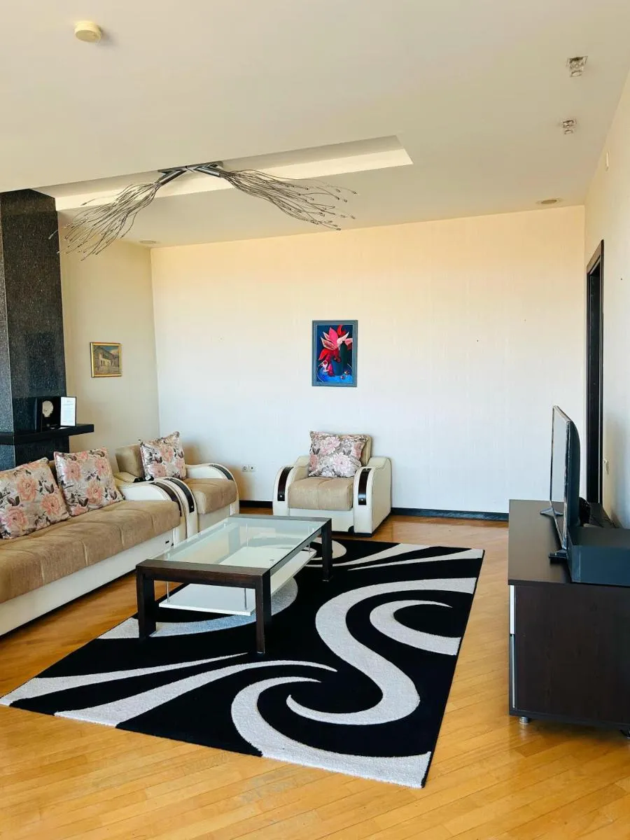 Image 3 of Apartment on Nizami street