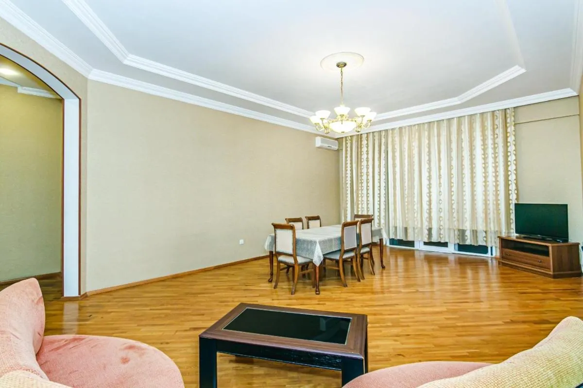 Image 4 of Apartment view to City