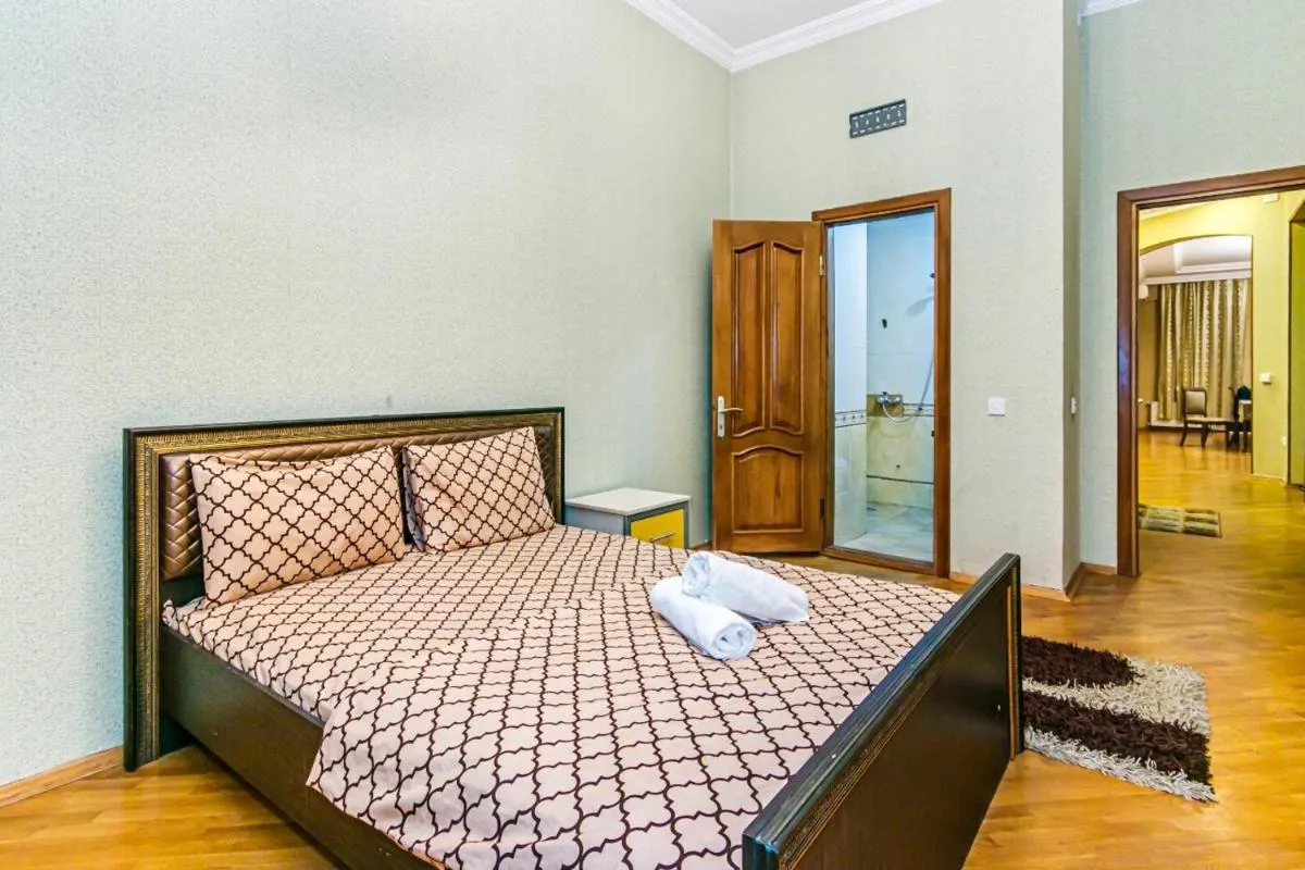 Image 1 of Apartment view to City