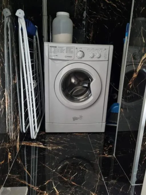Image 4 of Art Studio Park View 53