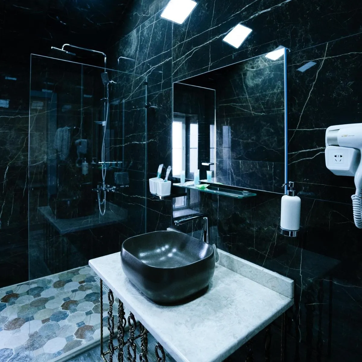 Image 4 of Avrasya Hotel