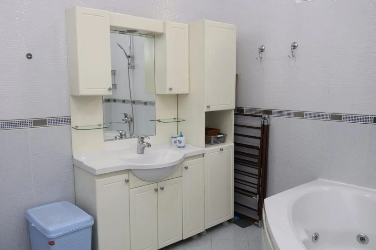 Image 2 of Azneft Royal Suite Apartment Sea View