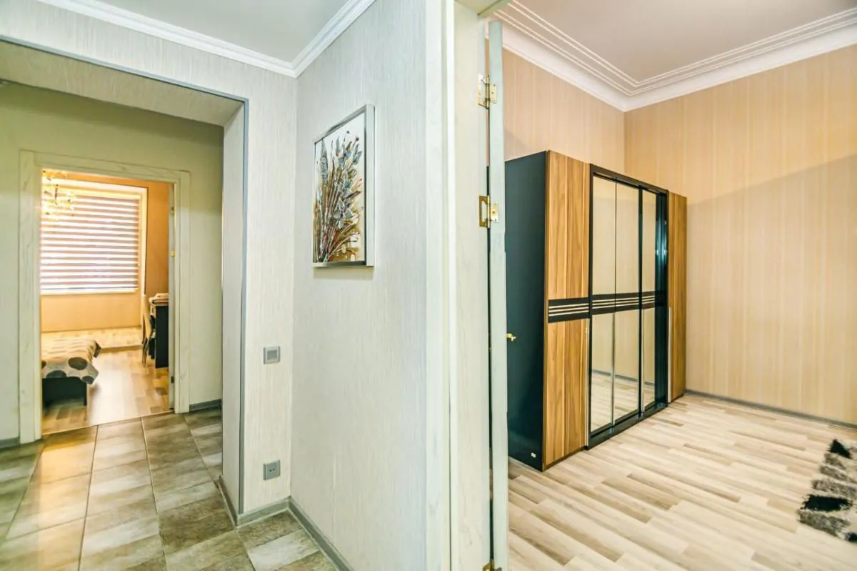 Image 1 of Azneft Square Deluxe Apartment