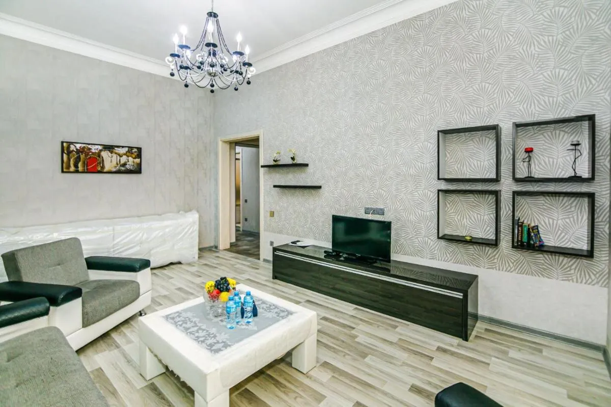 Image 5 of Azneft Square Deluxe Apartment