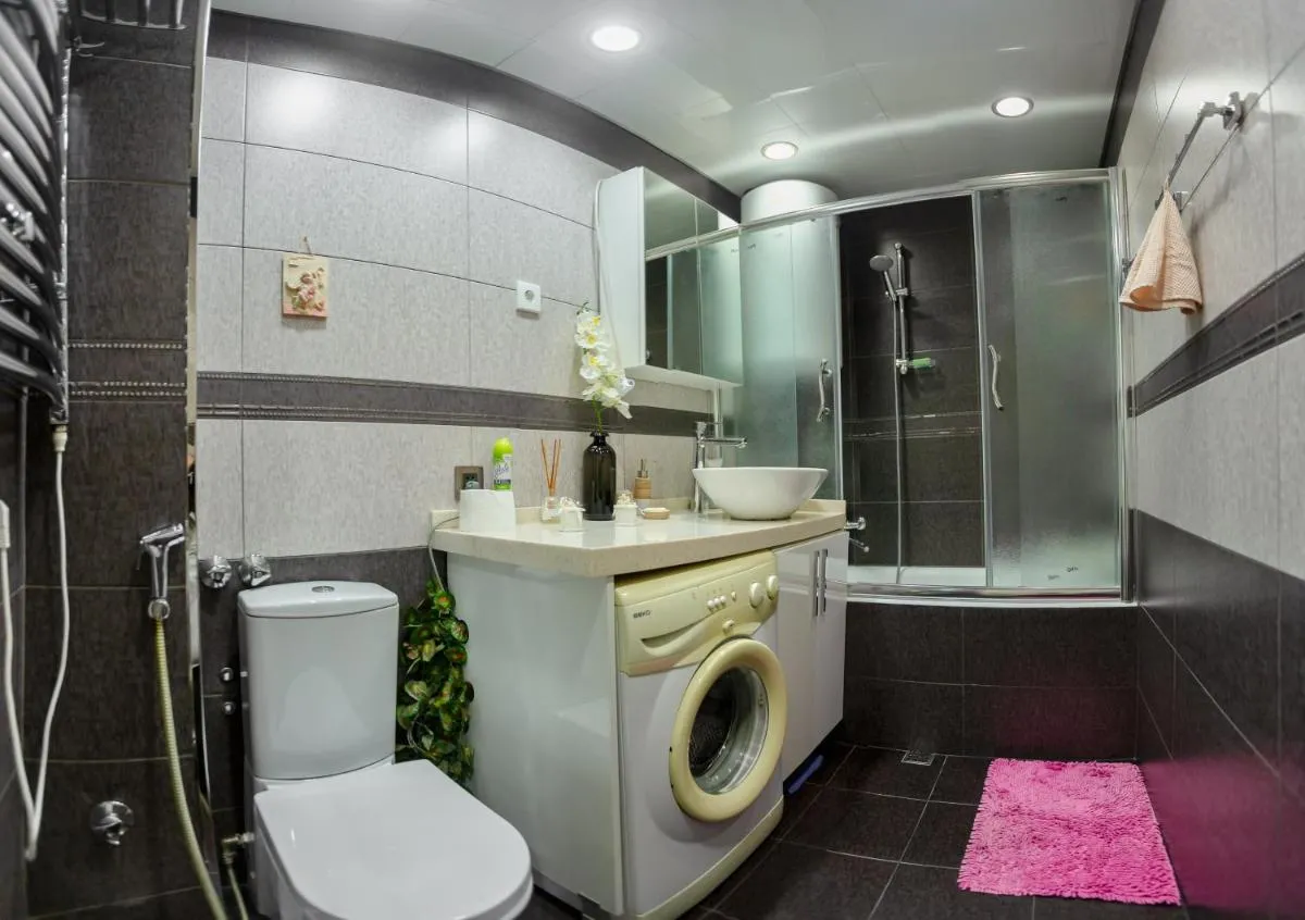 Image 2 of Azneft Square Flame Towers View Apartment