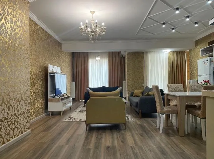 Image 4 of Azur Luxury VIP