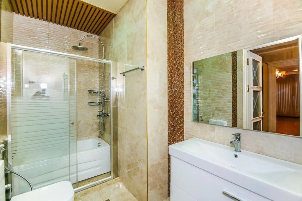 Image 1 of Baku Apartment K21