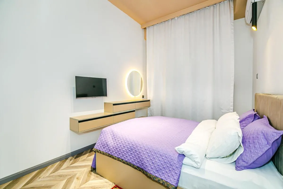 Image 6 of Baku KNightsBridge London Apartment