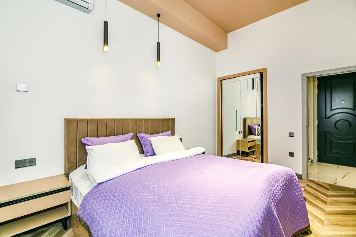 Image 1 of Baku KNightsBridge London Apartment