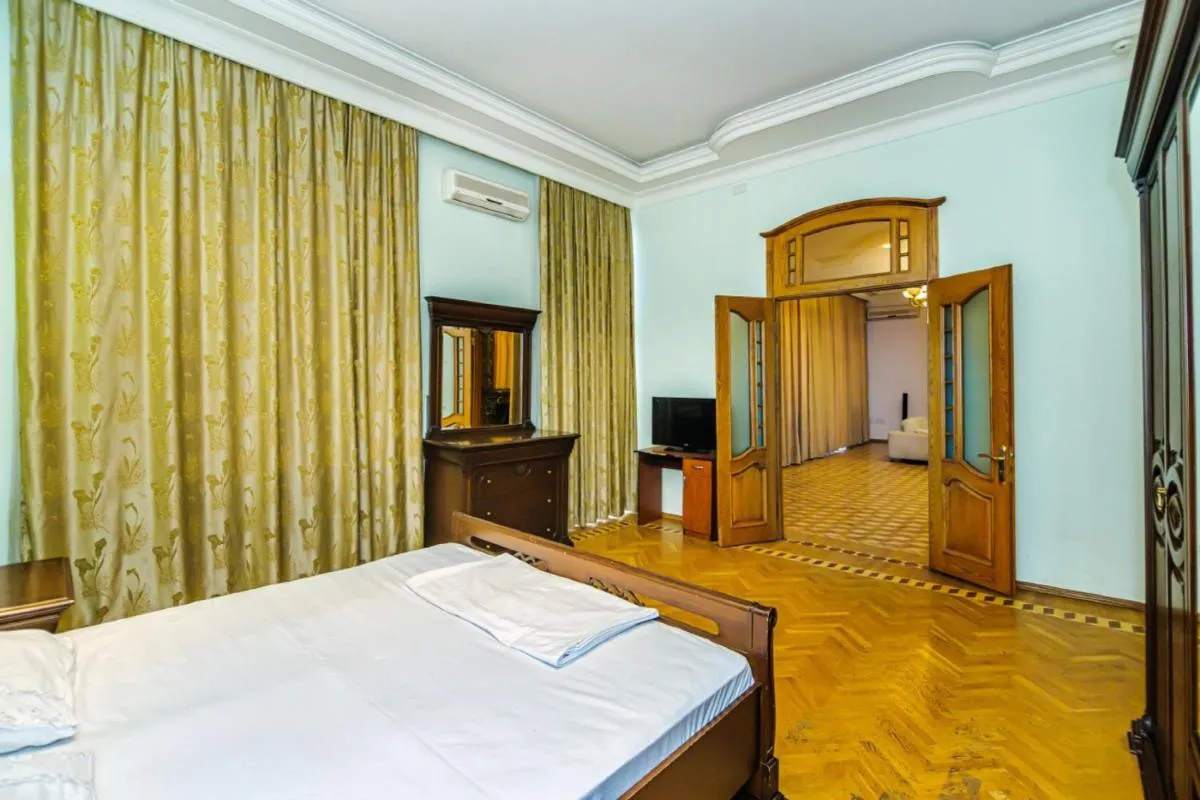 Image 4 of Big Apartment Saray