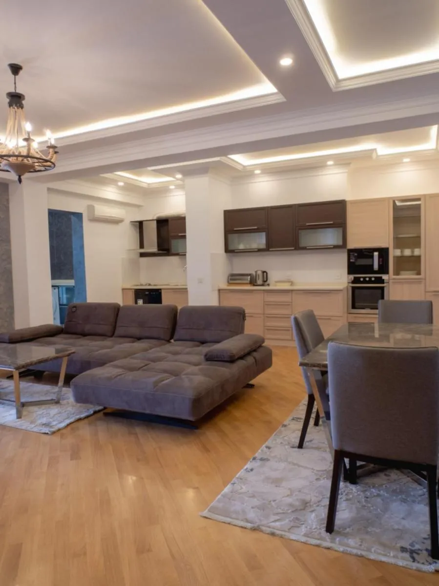 Image 5 of Boulevard Side Apartments