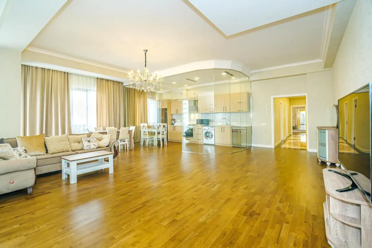 Image 1 of Buta Palace Luxury House