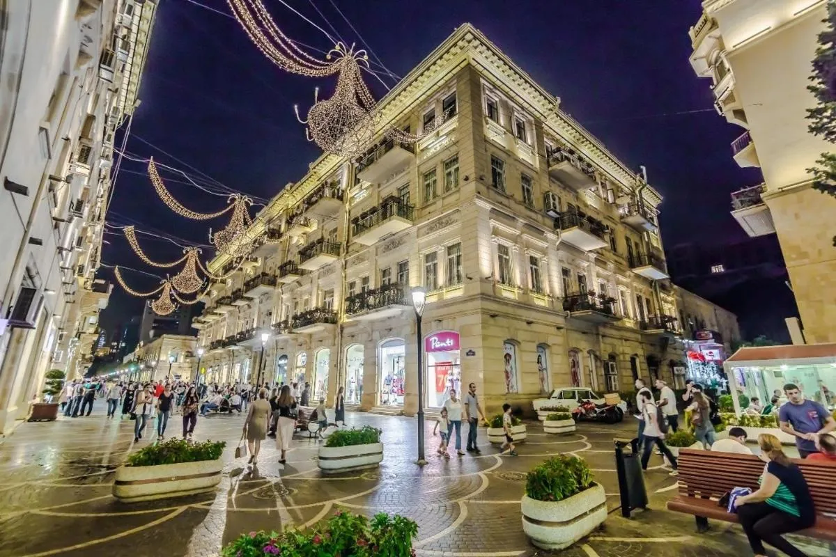 Image 2 of Center Nizami Street VIP Apartment & Villa