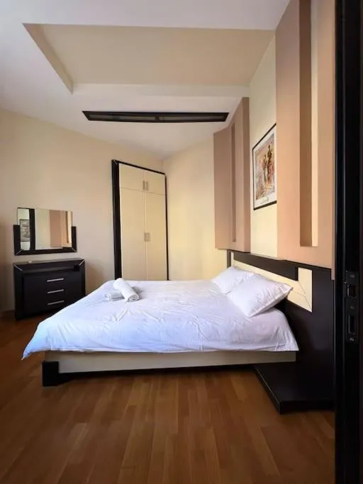 Image 6 of City Center Cozy Apartment