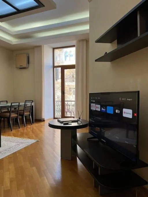 Image 4 of City Center Cozy Apartment