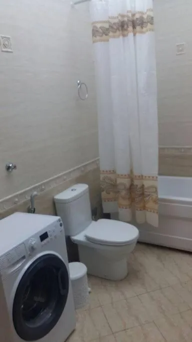 Image 3 of Classical apartment in heart of Baku