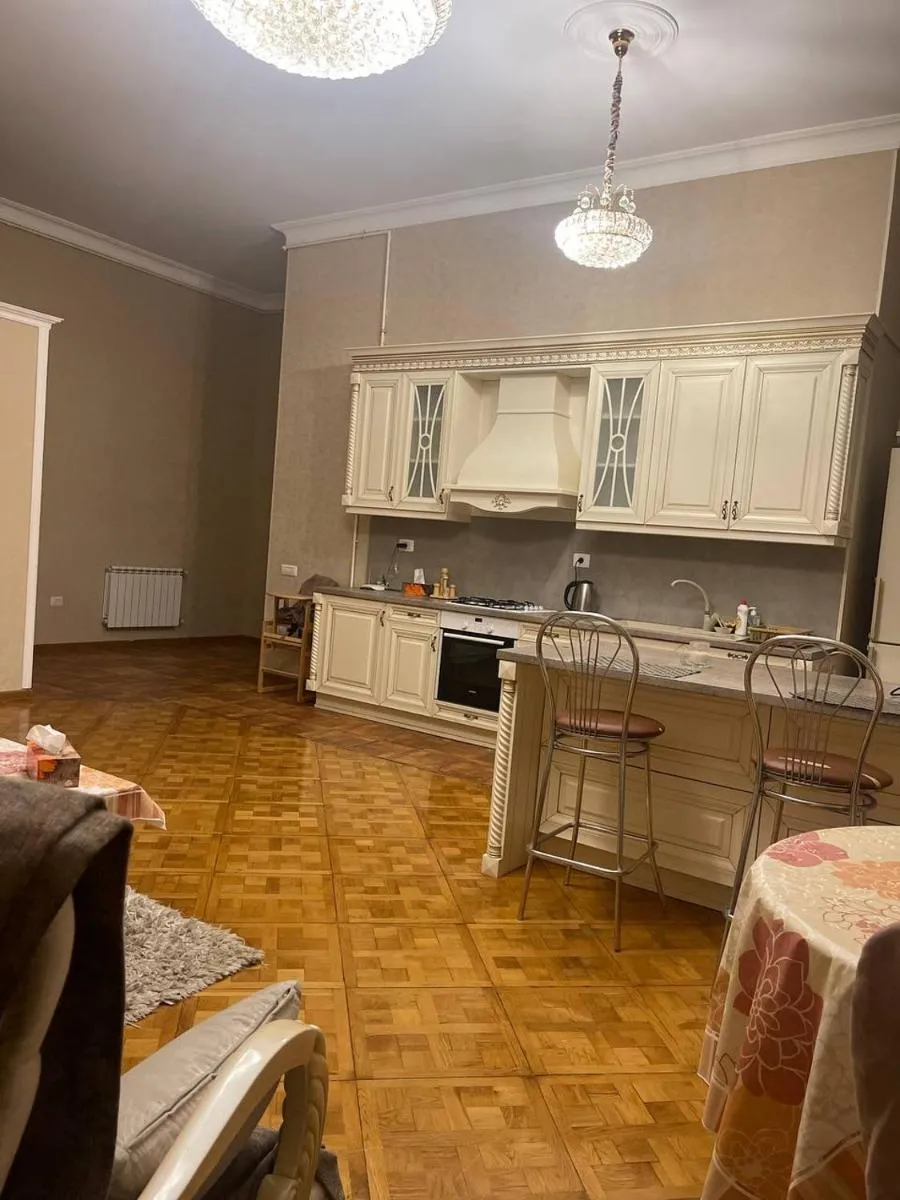 Image 4 of Classical apartment in heart of Baku