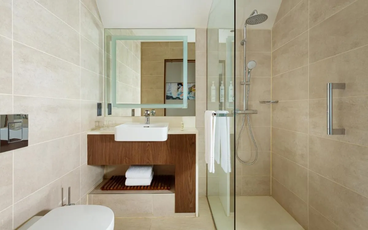 Image 4 of Courtyard by Marriott Baku