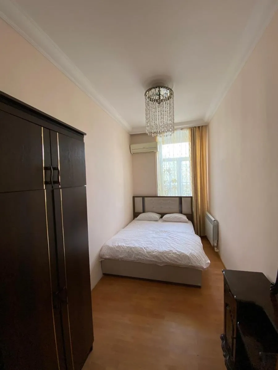 Image 5 of Cozy Old City Apartment