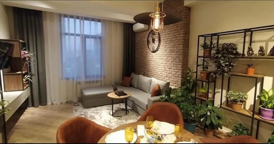 Image 2 of Cozy modern/loft apartment