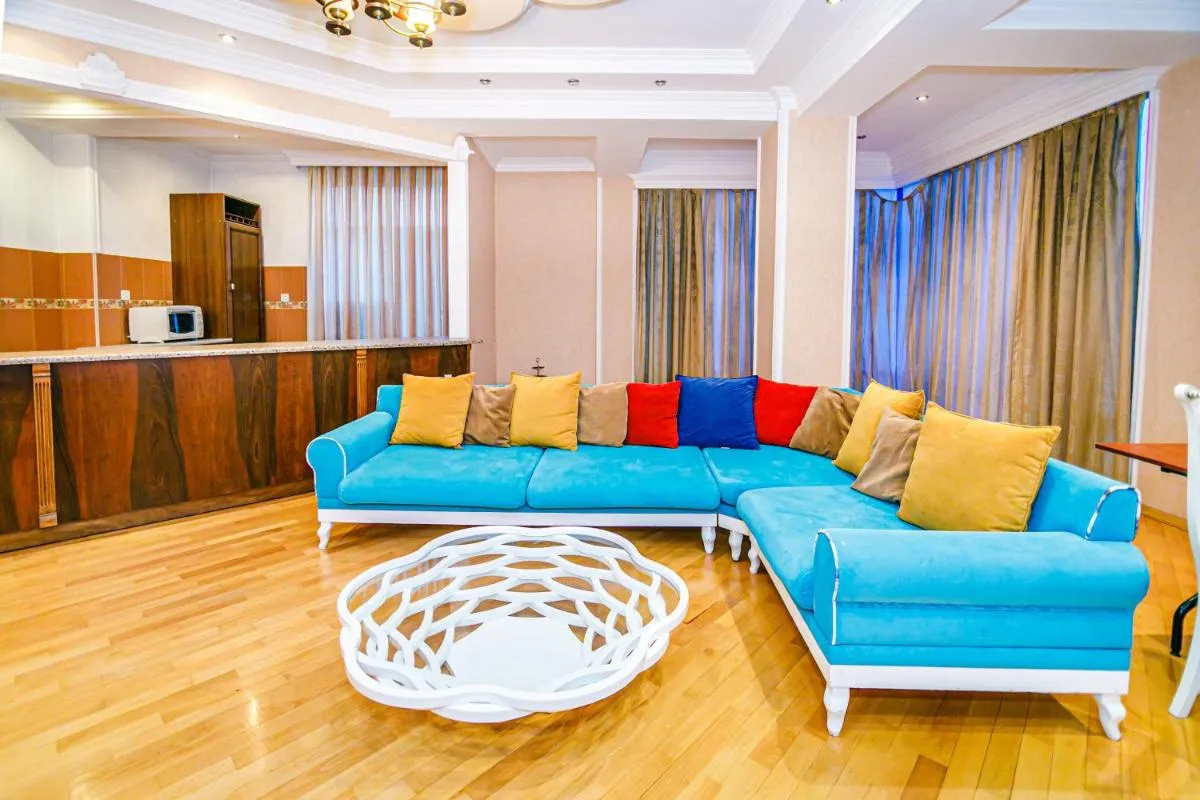 Image 1 of Deluxe Apartment 142/43