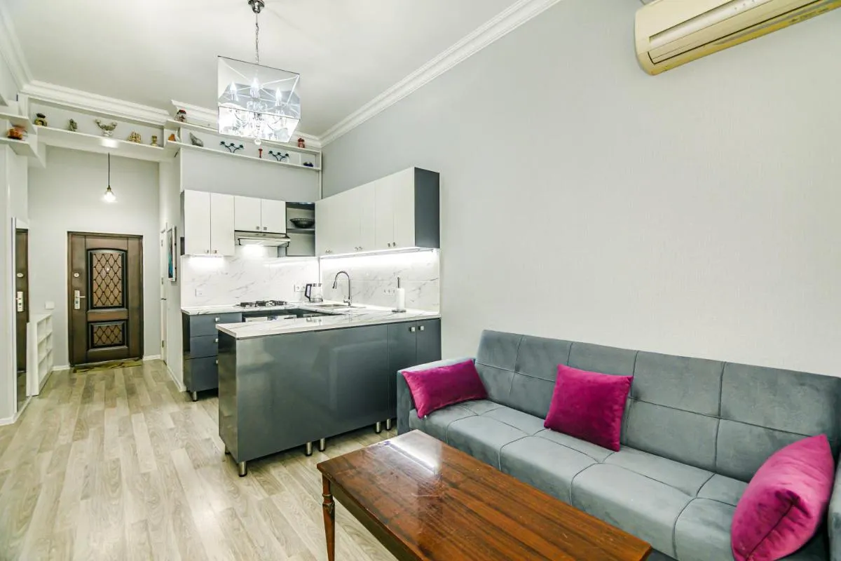 Image 1 of Deluxe Apartment 69/14