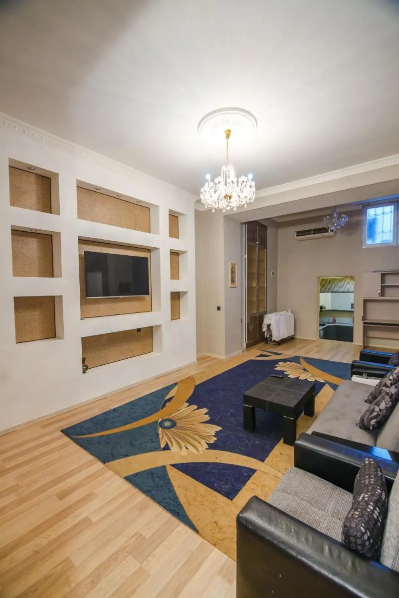 Image 3 of Deluxe Apartment 9