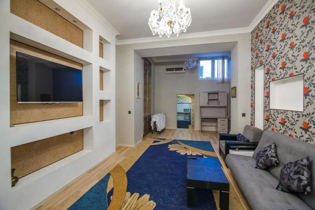 Image 2 of Deluxe Apartment 9