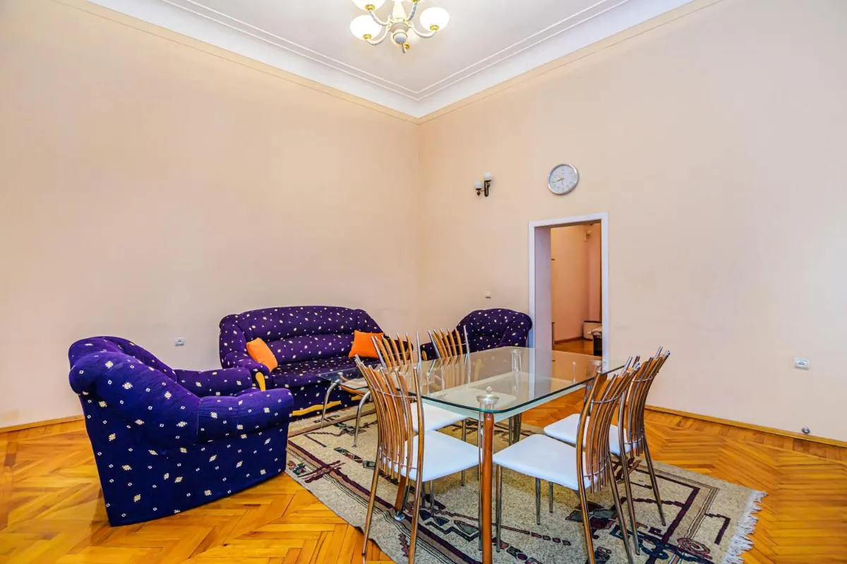 Image 4 of Deluxe Apartment 91