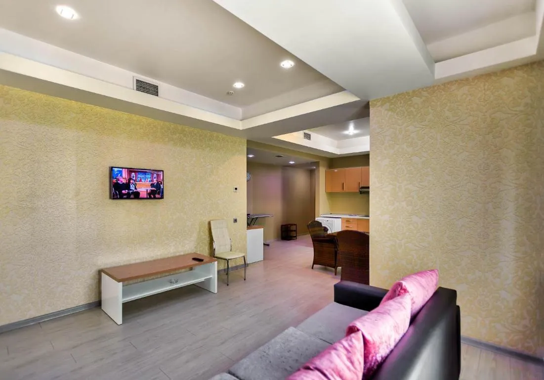 Image of Diplomat Suites