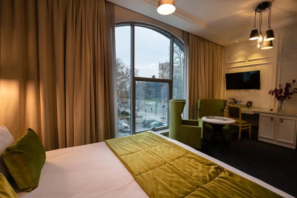 Image of Dondar Hotel Formula 1 View