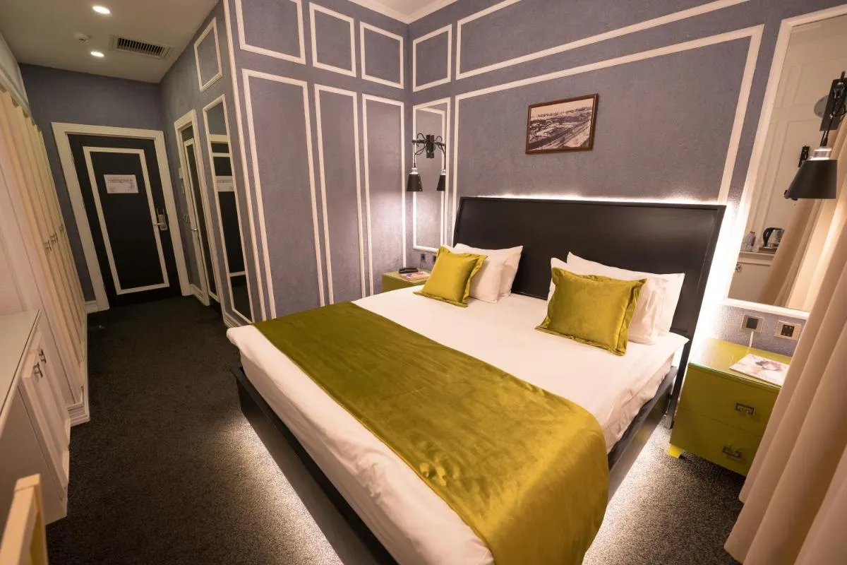 Image 5 of Dondar Hotel Formula 1 View