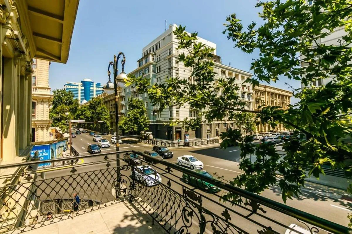 Image 5 of Formula 1 Street Apartment