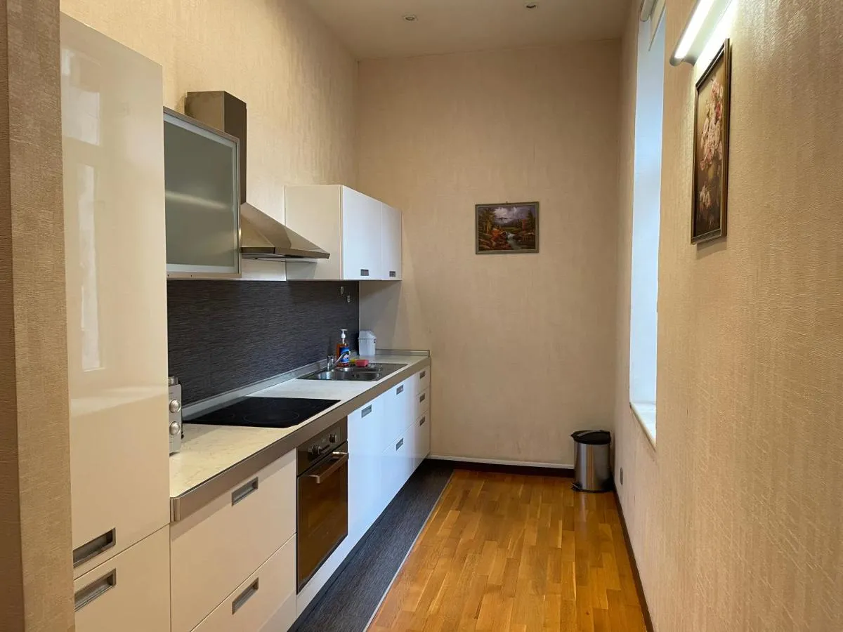 Image 3 of Gloriya Boulevard Apartment
