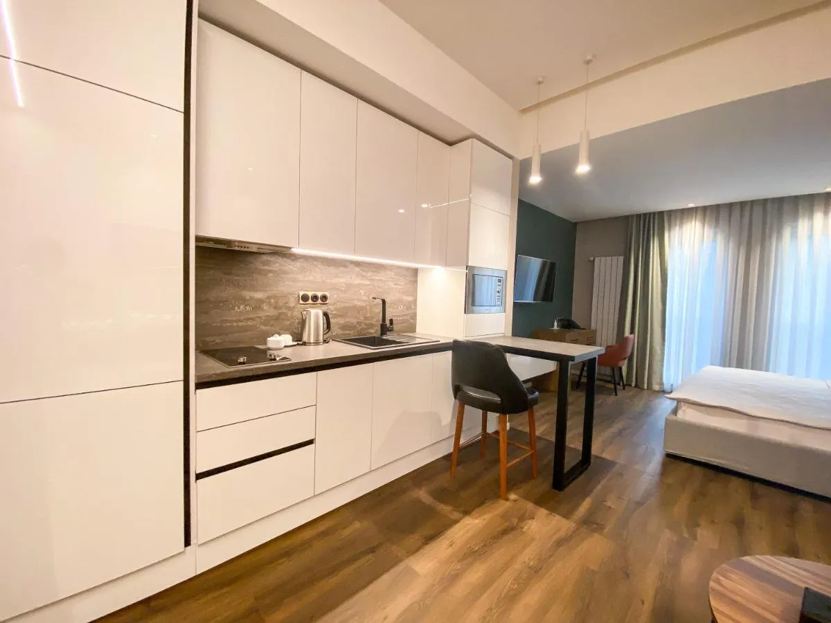 Image 5 of Golden Horn Apartments