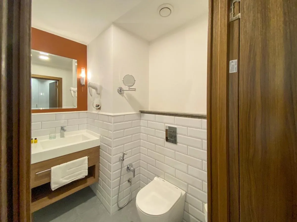 Image 6 of Golden Horn Apartments