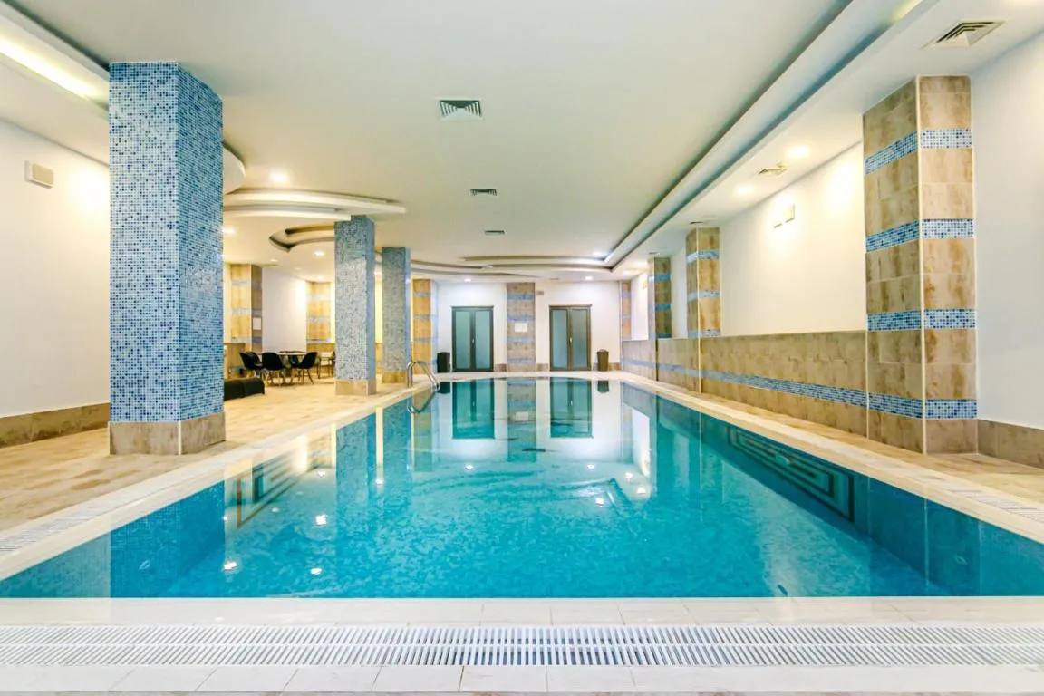 Image of İsr Baku Hotel apartment with a pool