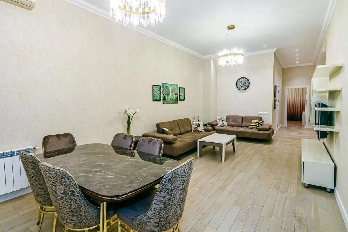 Image 3 of Luxury House in Nizami Street