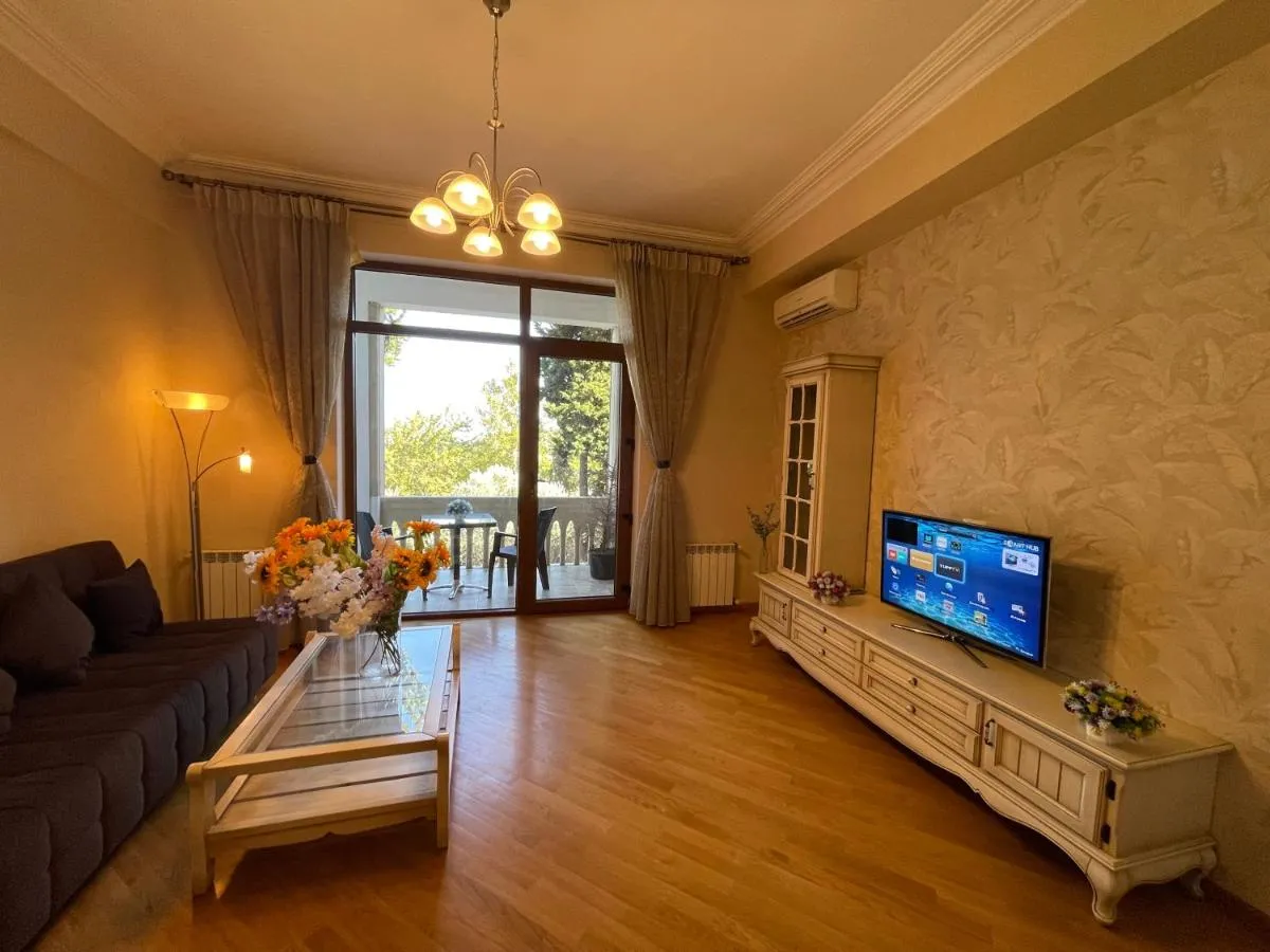 Image 4 of Maiden apartment