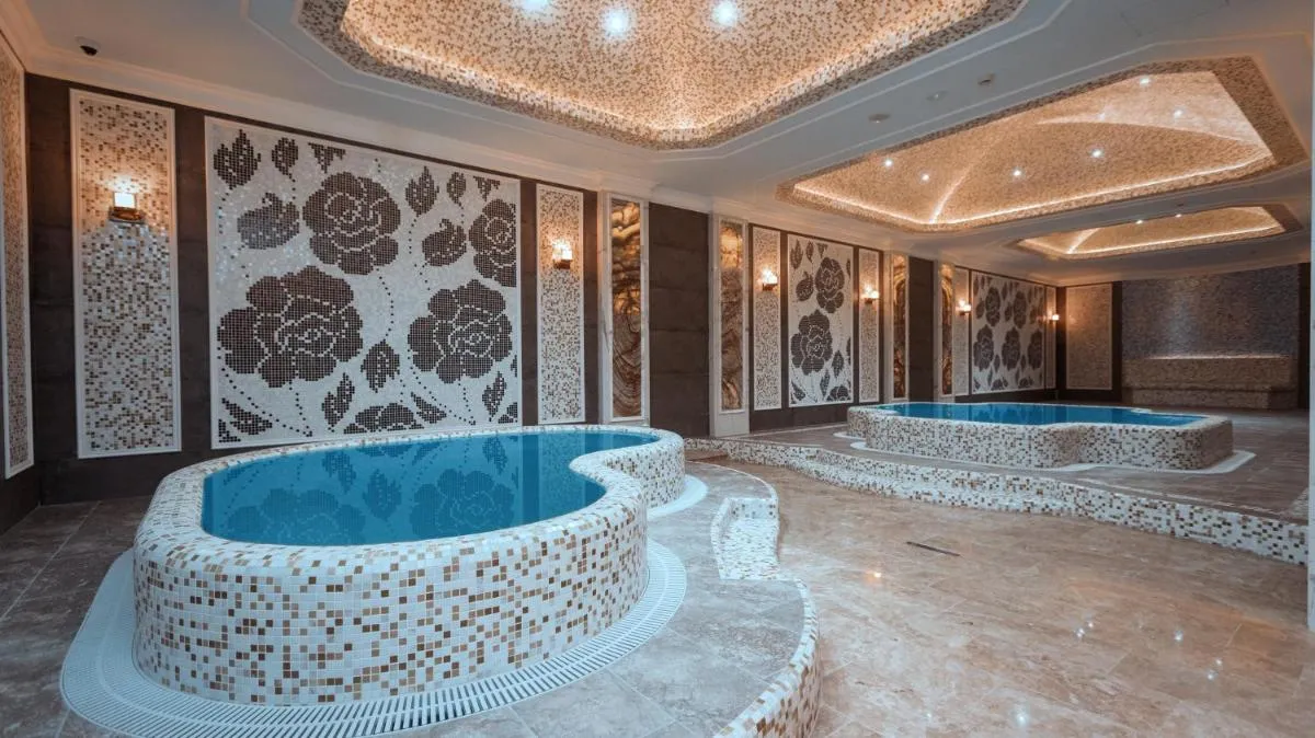 Image 2 of Midtown Hotel Baku