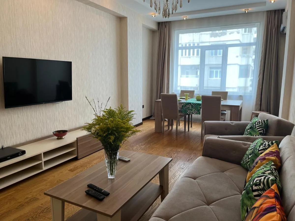 Image 1 of Modern apt right next to the H Aliyev Centre!