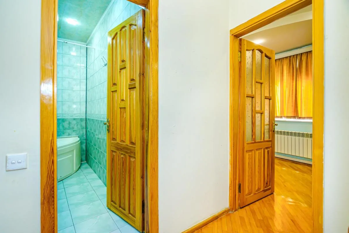 Image 2 of Old City 3 Room Lux Home