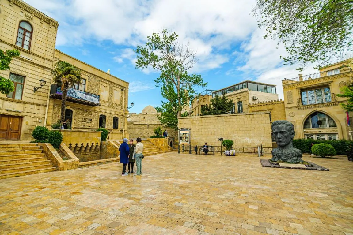 Image of Old City 3 Room Lux Home
