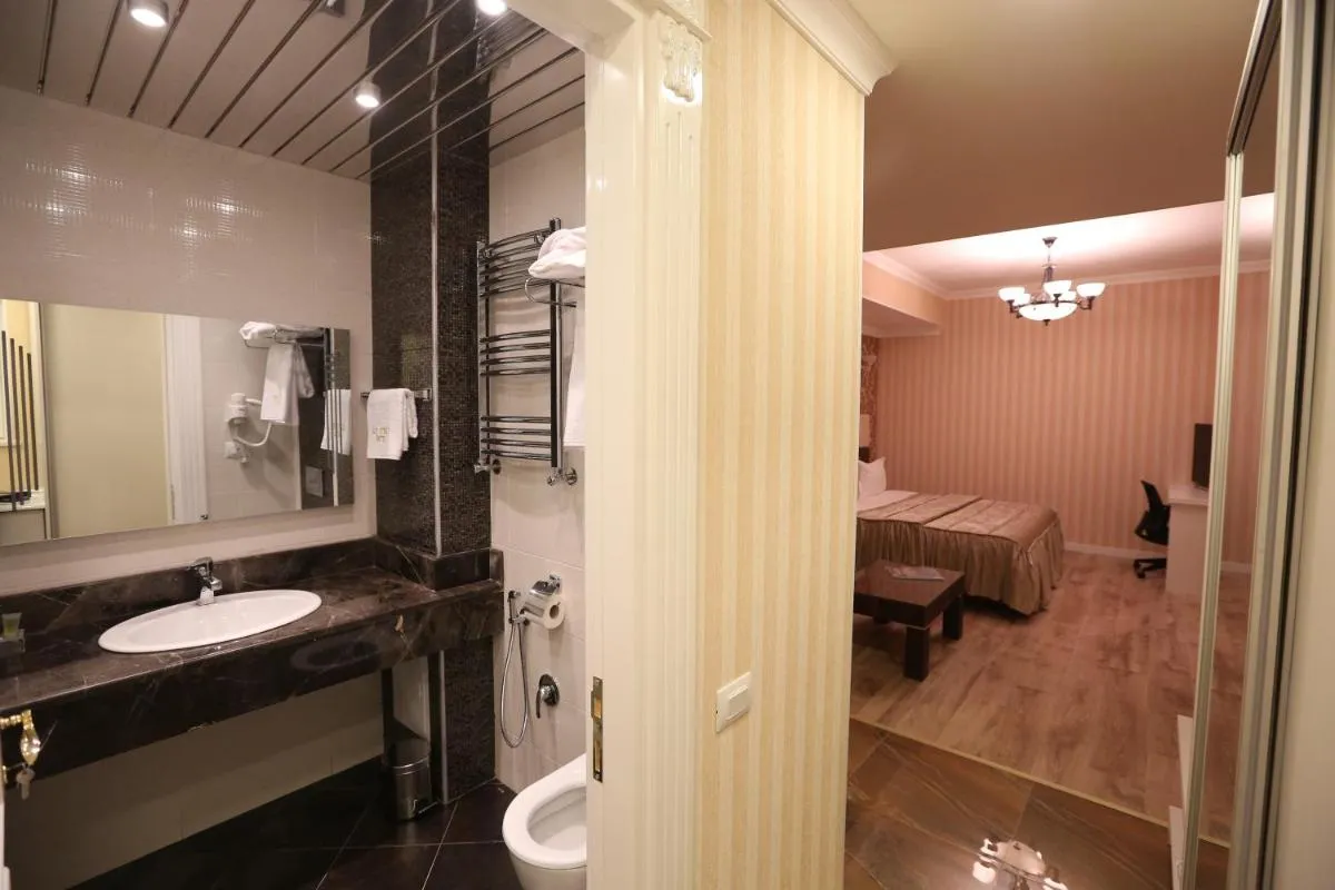 Image 2 of Old Street Boutique Hotel