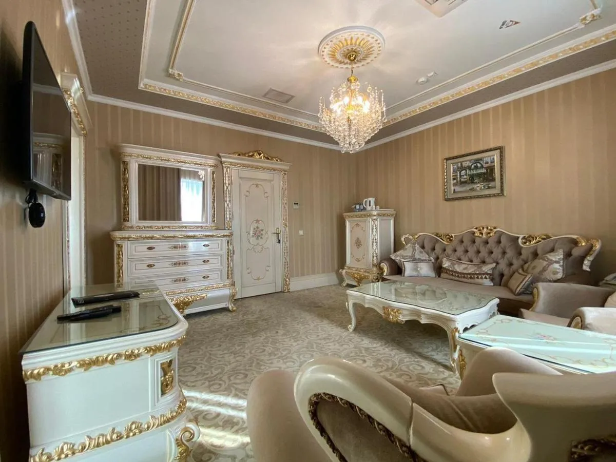 Image 4 of Opera Hotel