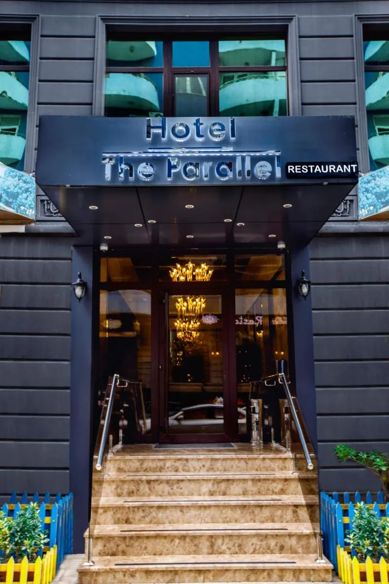 Image 4 of Parallel Hotel