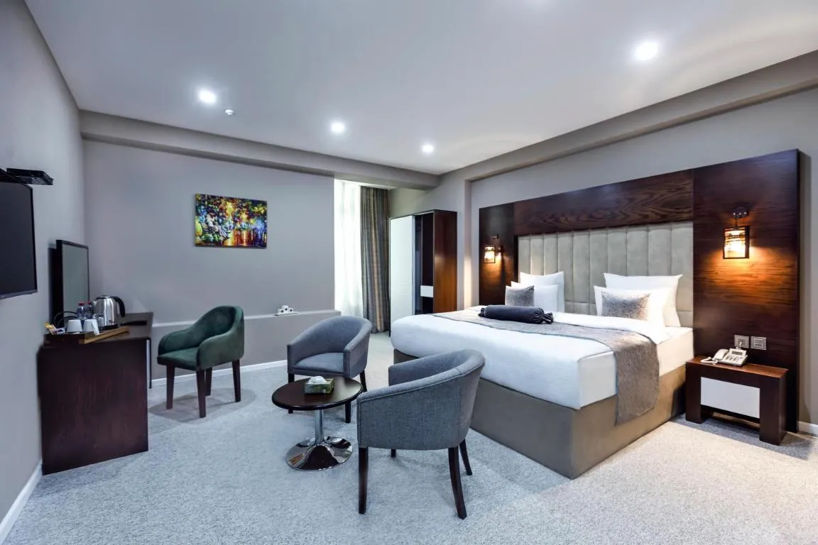 Image of Parallel Hotel
